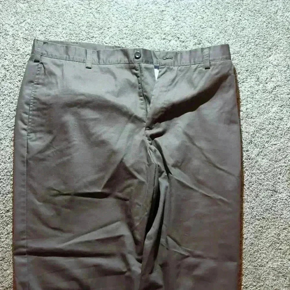 Izod, khakis, brown, 38x30 - Picture 7 of 8